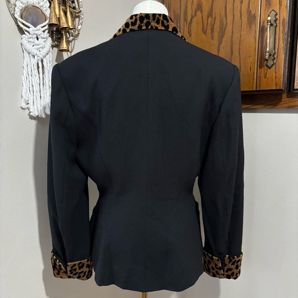 80s Vintage Black Velvet Leopard Print Trim Suit Blazer Jacket Size 12 Buttons - Picture 4 of 9